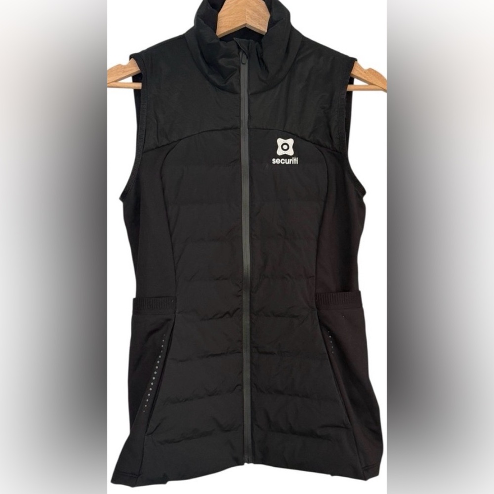 Lululemon Goose Down Puffer Vest Sz 6 Black Zip Athleisure Layering